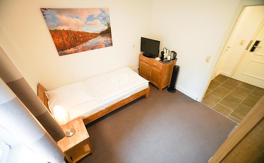 Single Room,1146508570:JPEG